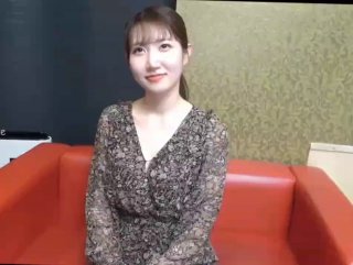 法国a级情欲片性船半夜趴透气窗台偷窥邻居小两口过性生活,嫂子的...